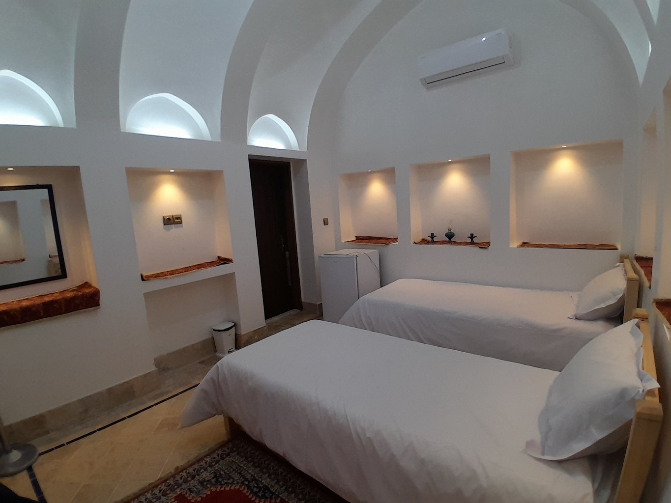 عمارت شاه نشین ۱ - واحد ۲۰۱