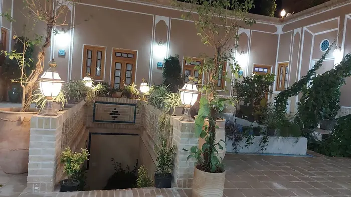 بوم گردی سرای دشتی - واحد سعادت