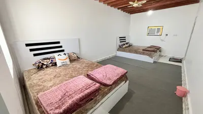 بومگردی لاور - واحد کُنار