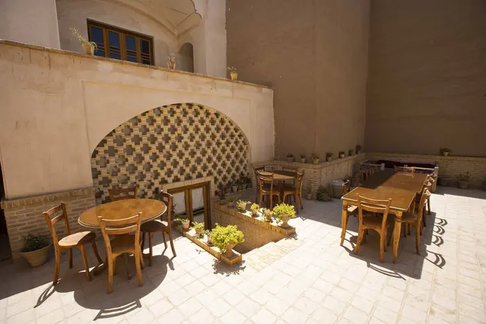 اقامتگاه سنتی سرای طاق چشمه - واحد ثریا