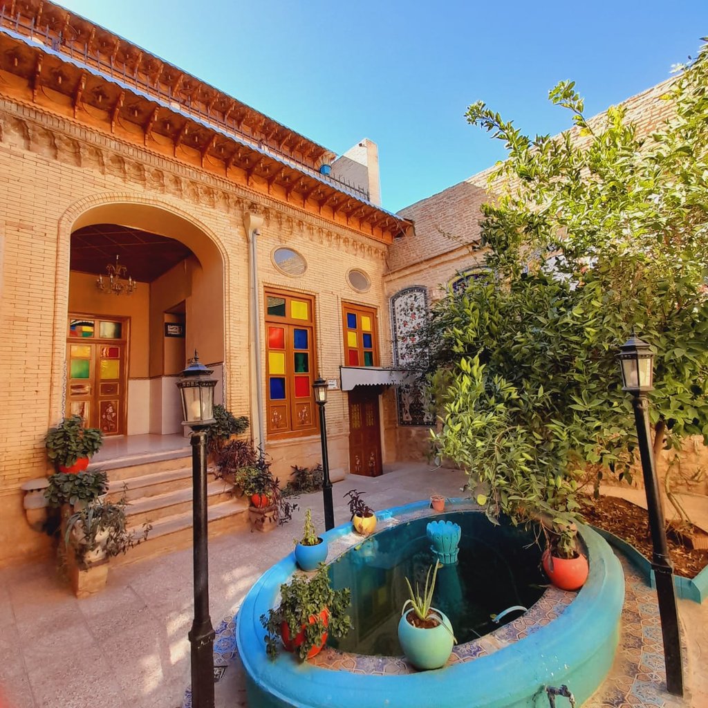 نیایش سوته دلان - واحد 706