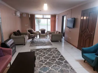 آپارتمان دوخوابه سید 3 بزرگمهر