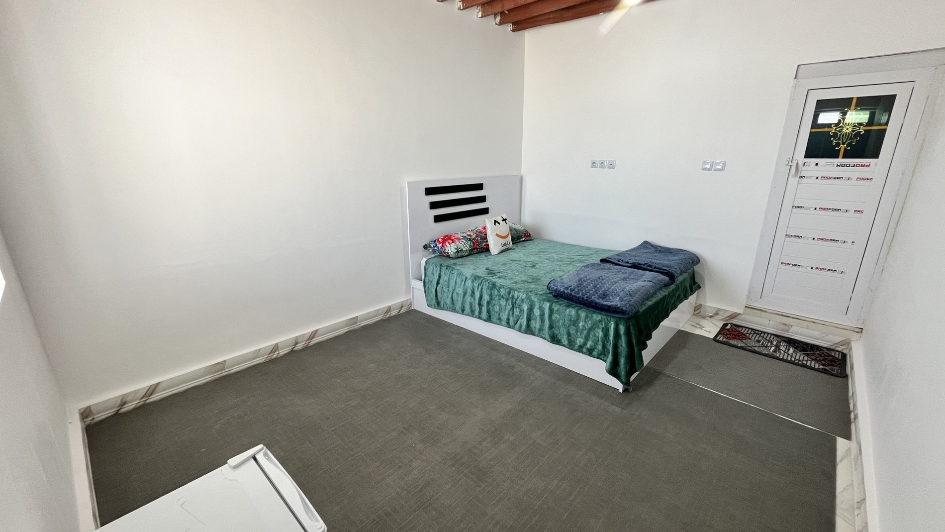 بوم گردی لاور - واحد مِهَت