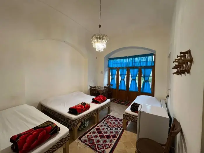 بوم گردی سرای آقا محمد - واحد چهارتخته پونه