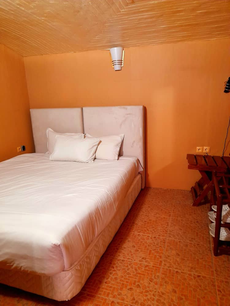 نیایش سوته دلان - واحد 18