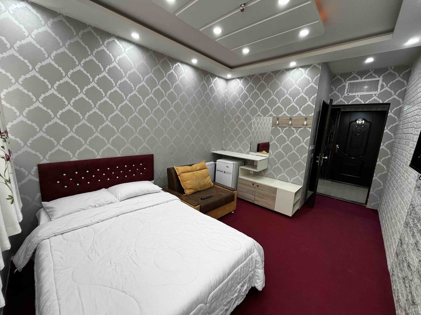 تندیس - واحد 108