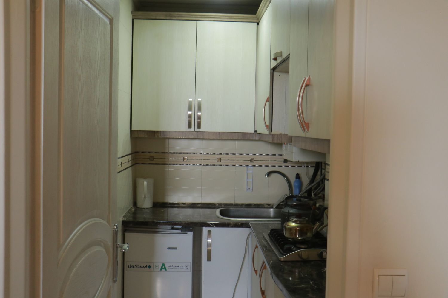 مجتمع اقامتگاهی قصر - واحد 402