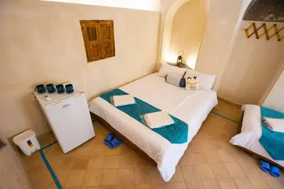 اقامتگاه سنتی سرای طاق چشمه - واحد همدم