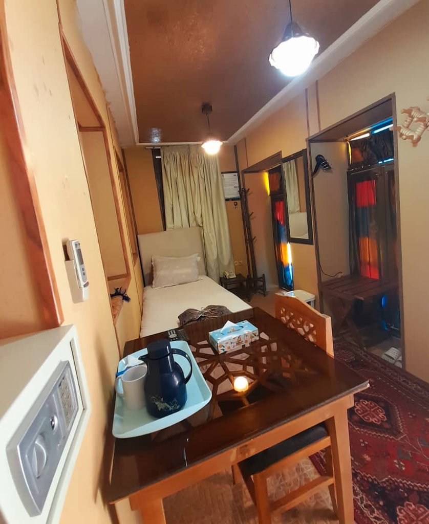 نیایش سوته دلان - واحد 16