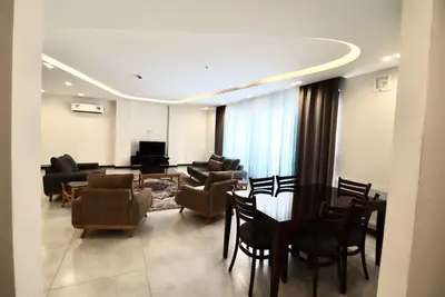 آپارتمان سه خوابه آقایی واحد ۱