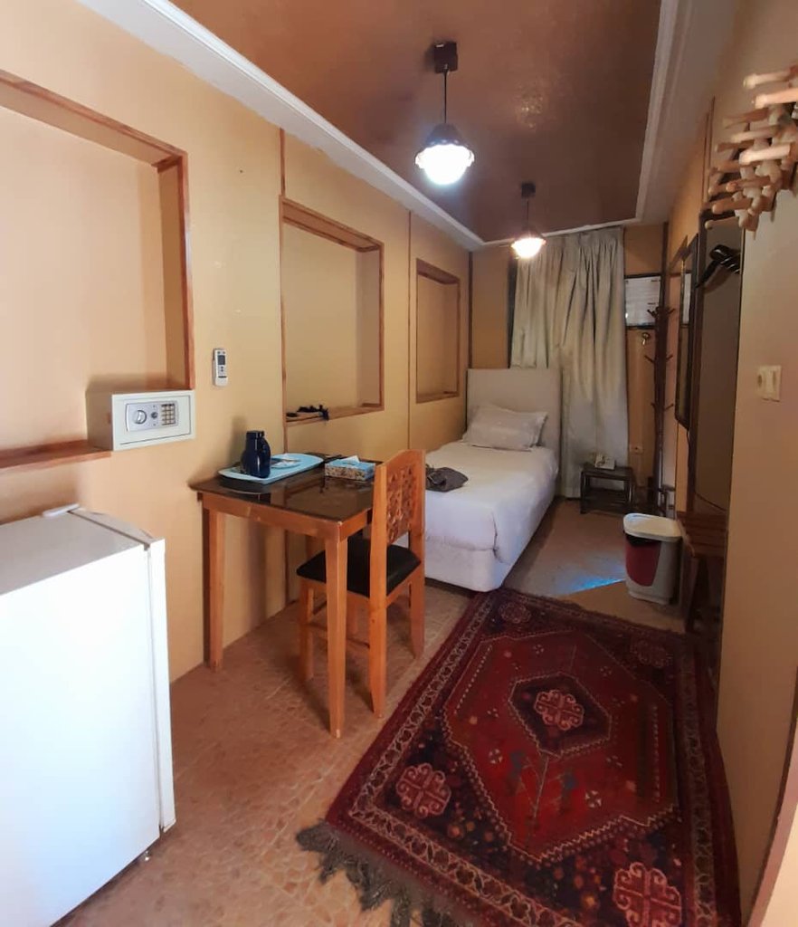 نیایش سوته دلان - واحد 16