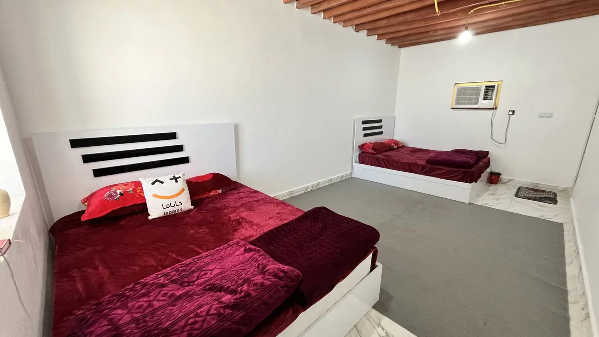 بوم گردی لاور - واحد نخل