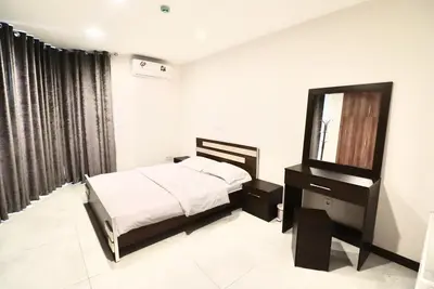 آپارتمان سه خوابه آقایی واحد ۱