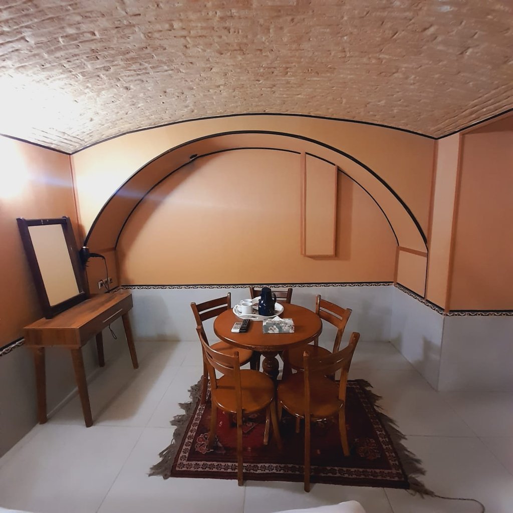 نیایش سوته دلان - واحد 706