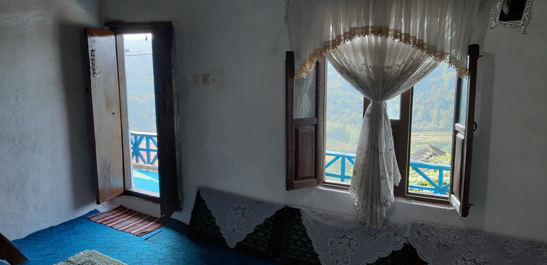 کلبه دوخوابه سرای عشق لفور