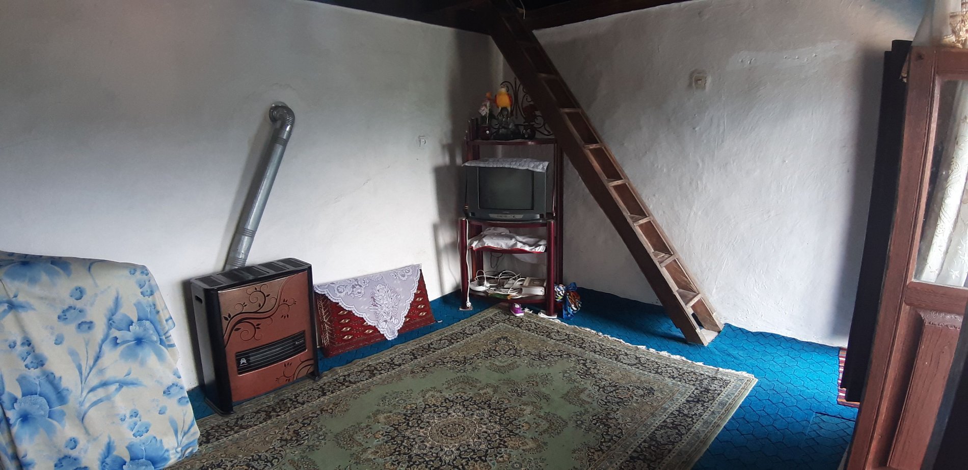 کلبه دوخوابه سرای عشق لفور