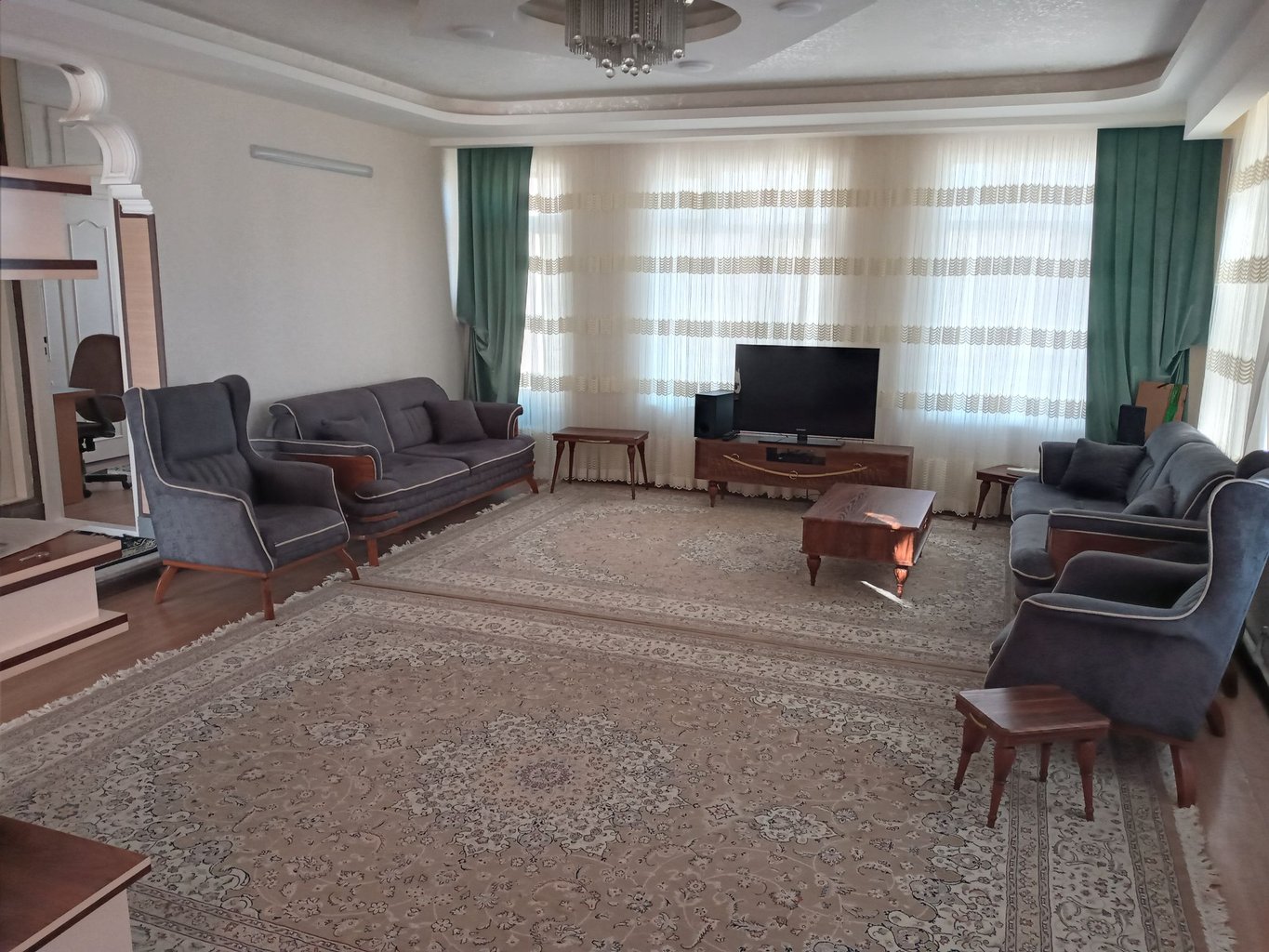 آپارتمان دوخوابه هیراد 3