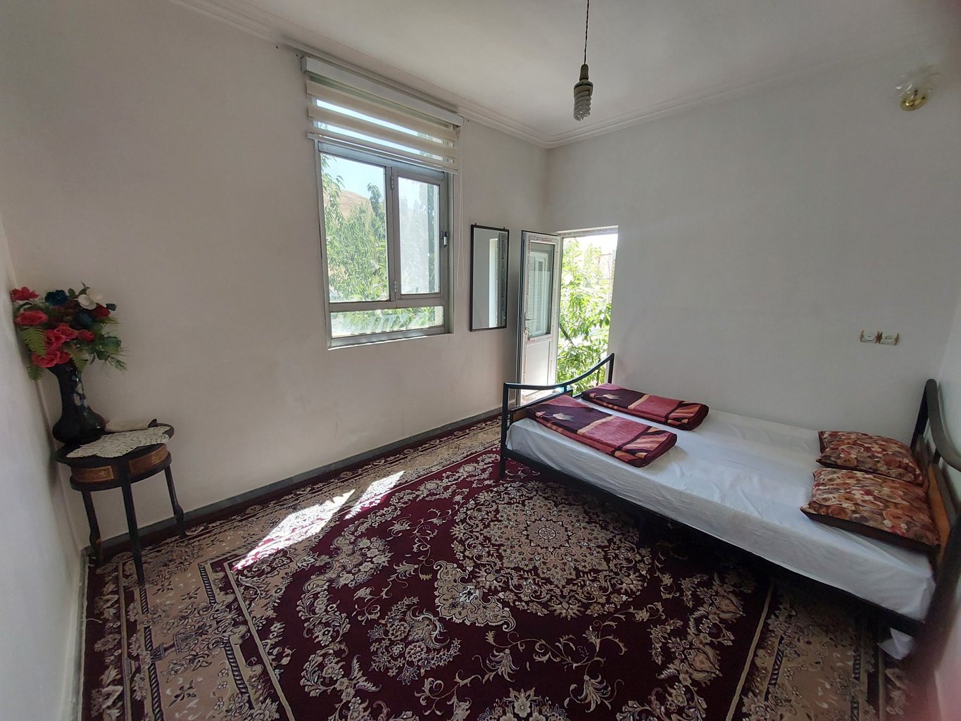 یک خوابه تخت سلیمان