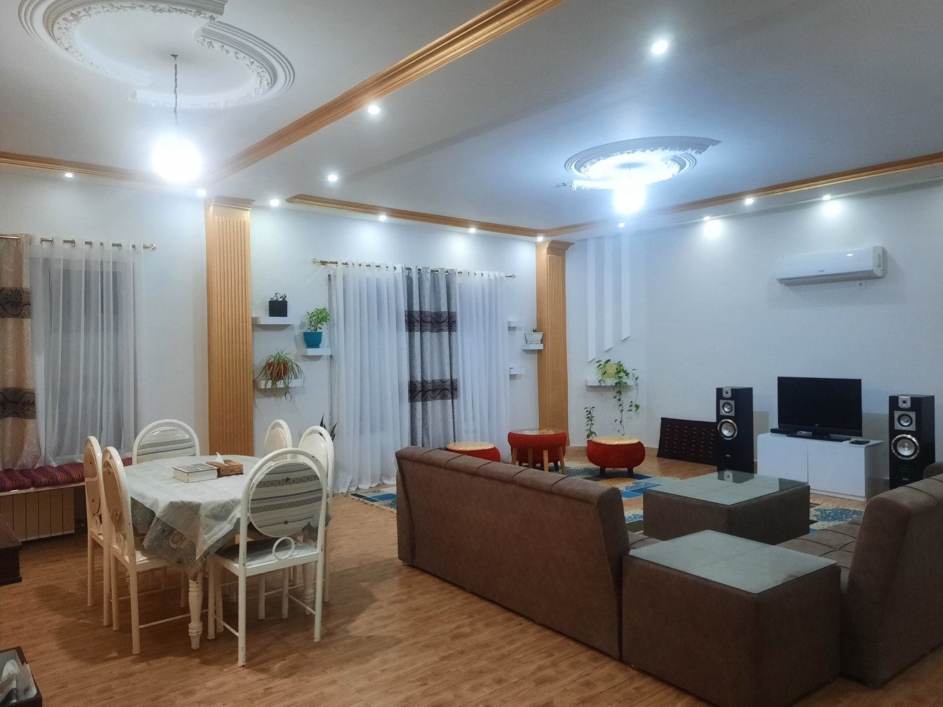 ویلا دوخوابه تی تی باران 2 - هال