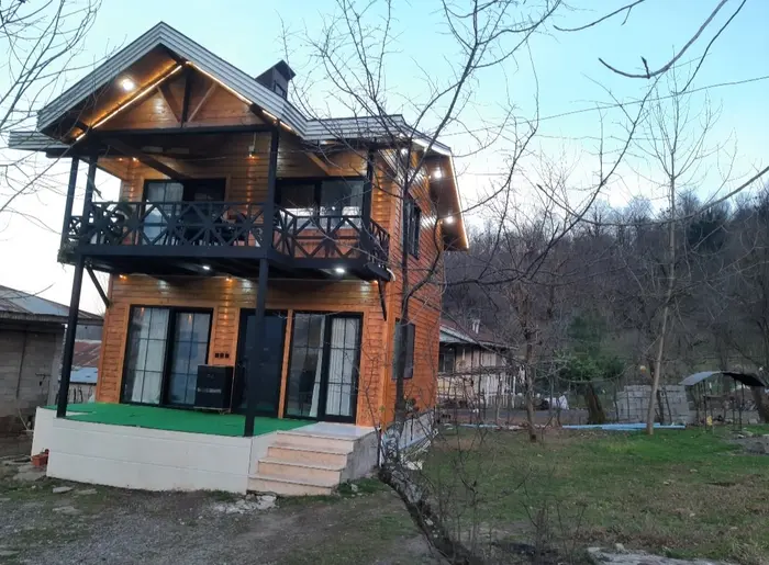 کلبه دوخوابه جکوزی دار جنگلی سینا