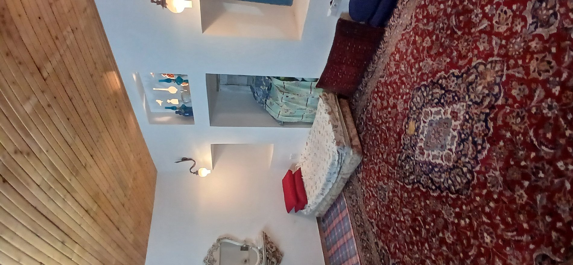 بوم گردی بومگردی یاس سفید - ۱۱۰