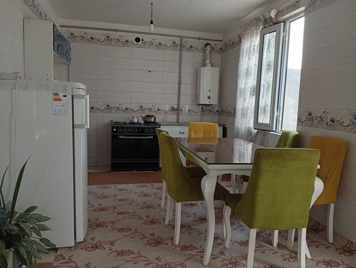 سوئیت یک خوابه عمارت بانو سلین