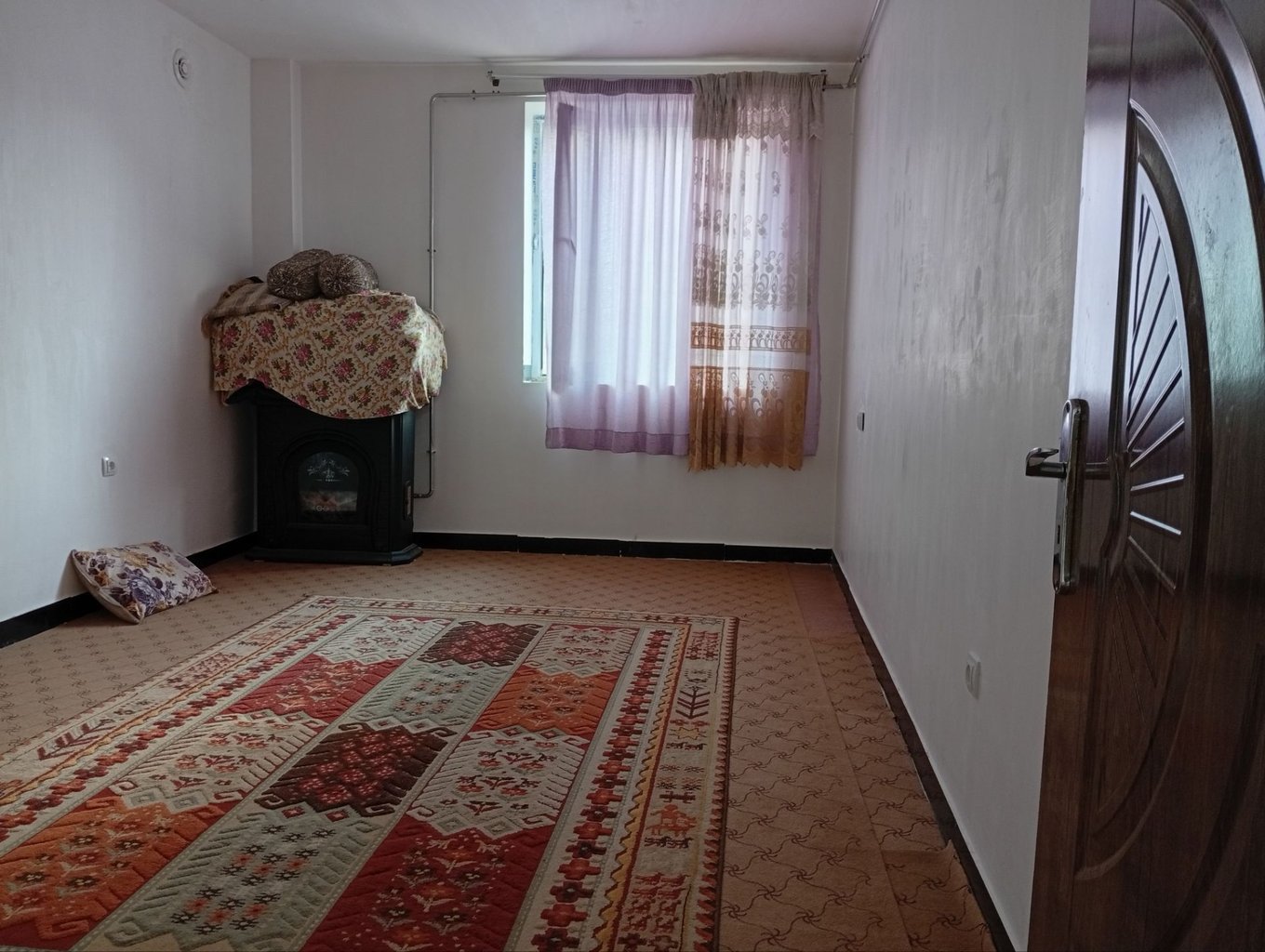 سوئیت یک خوابه عمارت بانو سلین