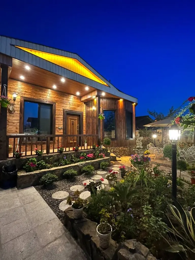 ویلا دوخوابه چوبی روناس - نمای اقامتگاه