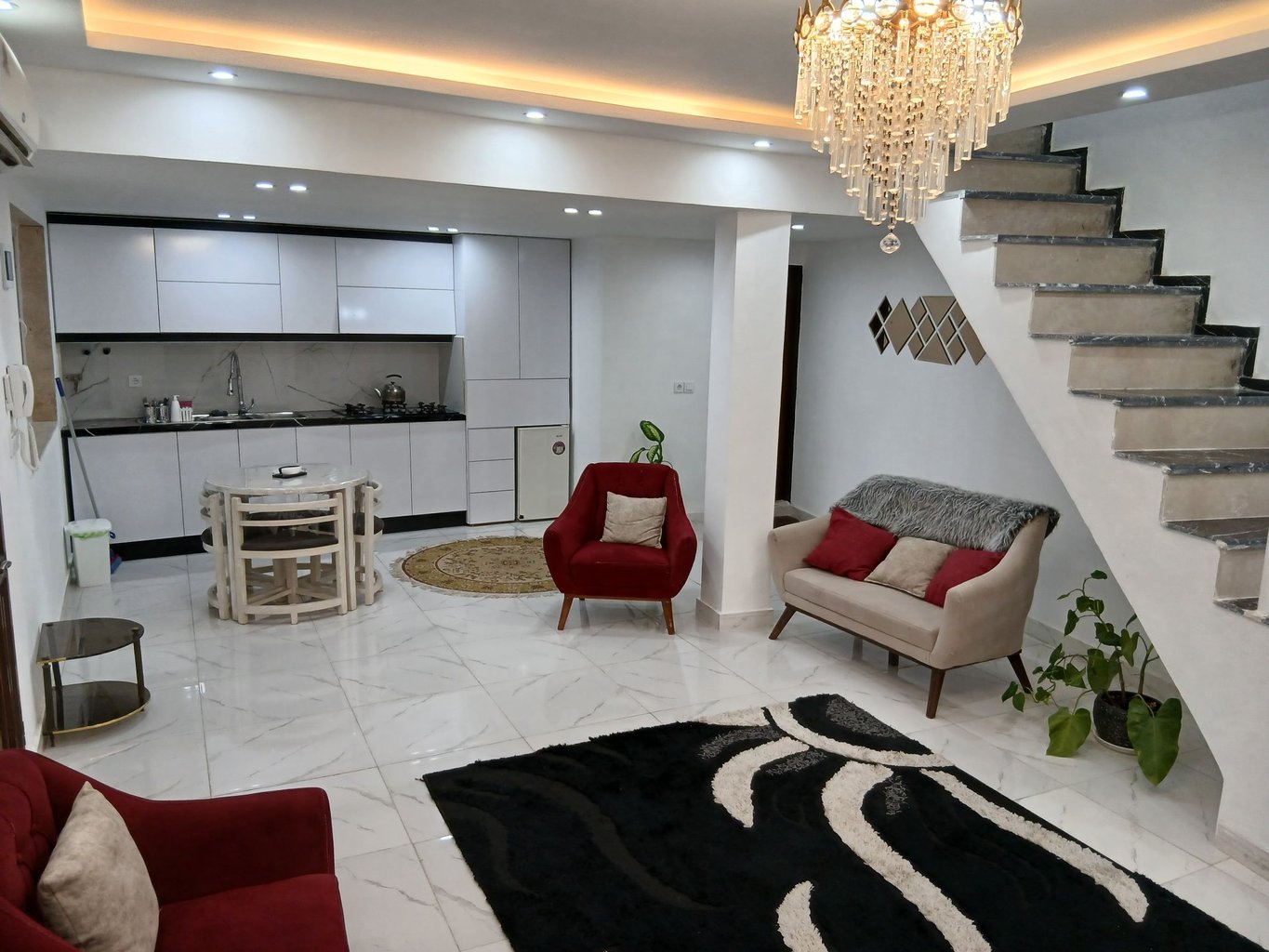 ویلا یادگار بندرانزلی