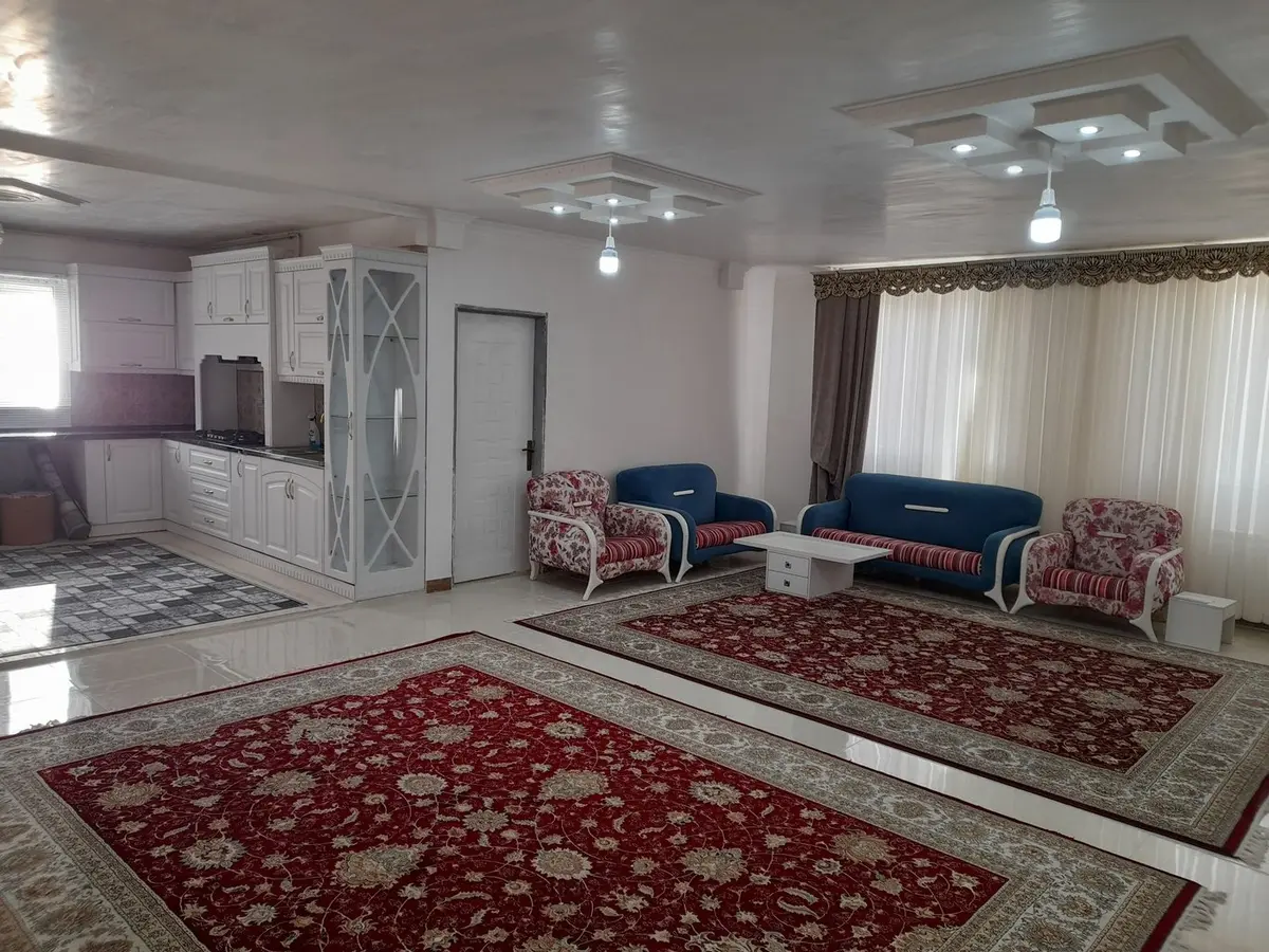 آپارتمان دوخوابه زارعی 1