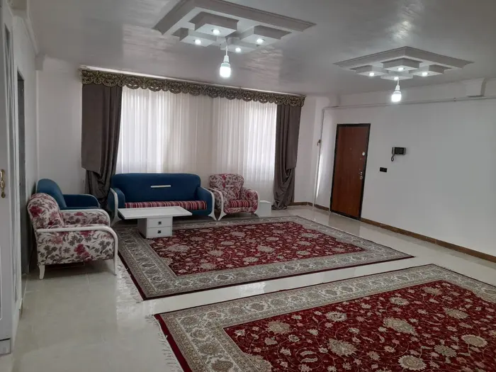 آپارتمان دوخوابه زارعی 1