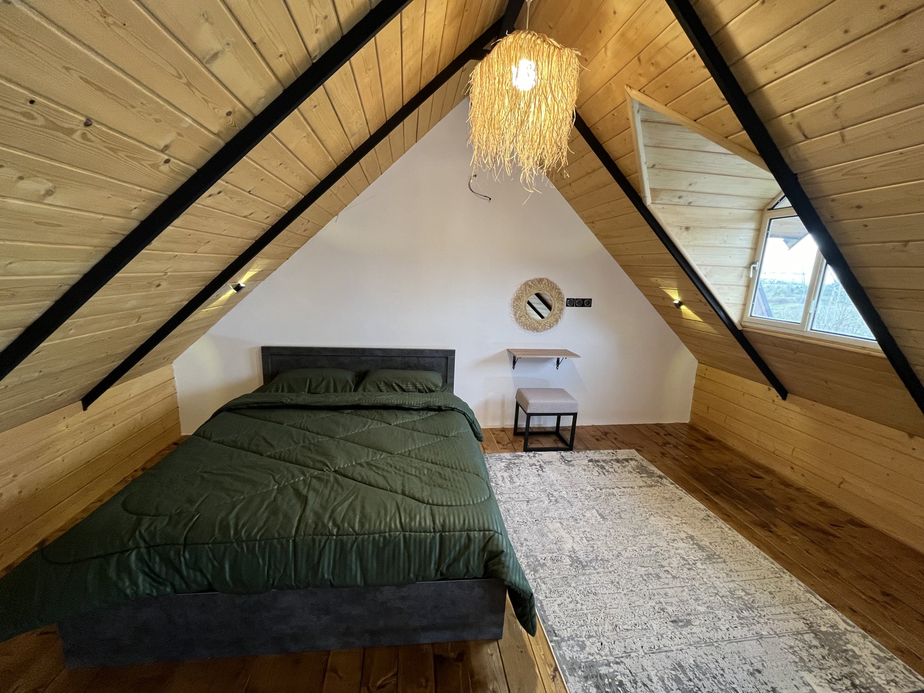 کلبه یک خوابه جکوزی دار نونا