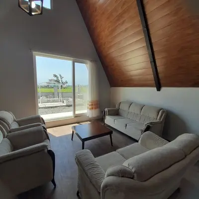 کلبه دوخوابه ساحلی بلوط