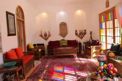 بومگردی ماه سلطان دشتی - واحد شاه نشین