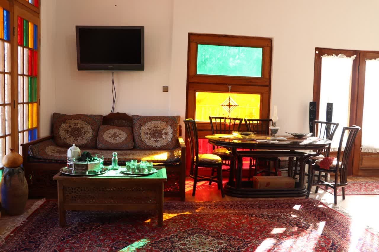 ماه سلطان دشتی - واحد شاه نشین