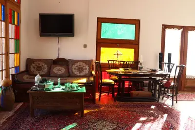 بومگردی ماه سلطان دشتی - واحد شاه نشین