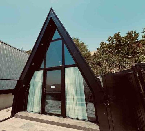 کلبه یک خوابه سوئیسی لونا - واحد نور - نمای کلبه