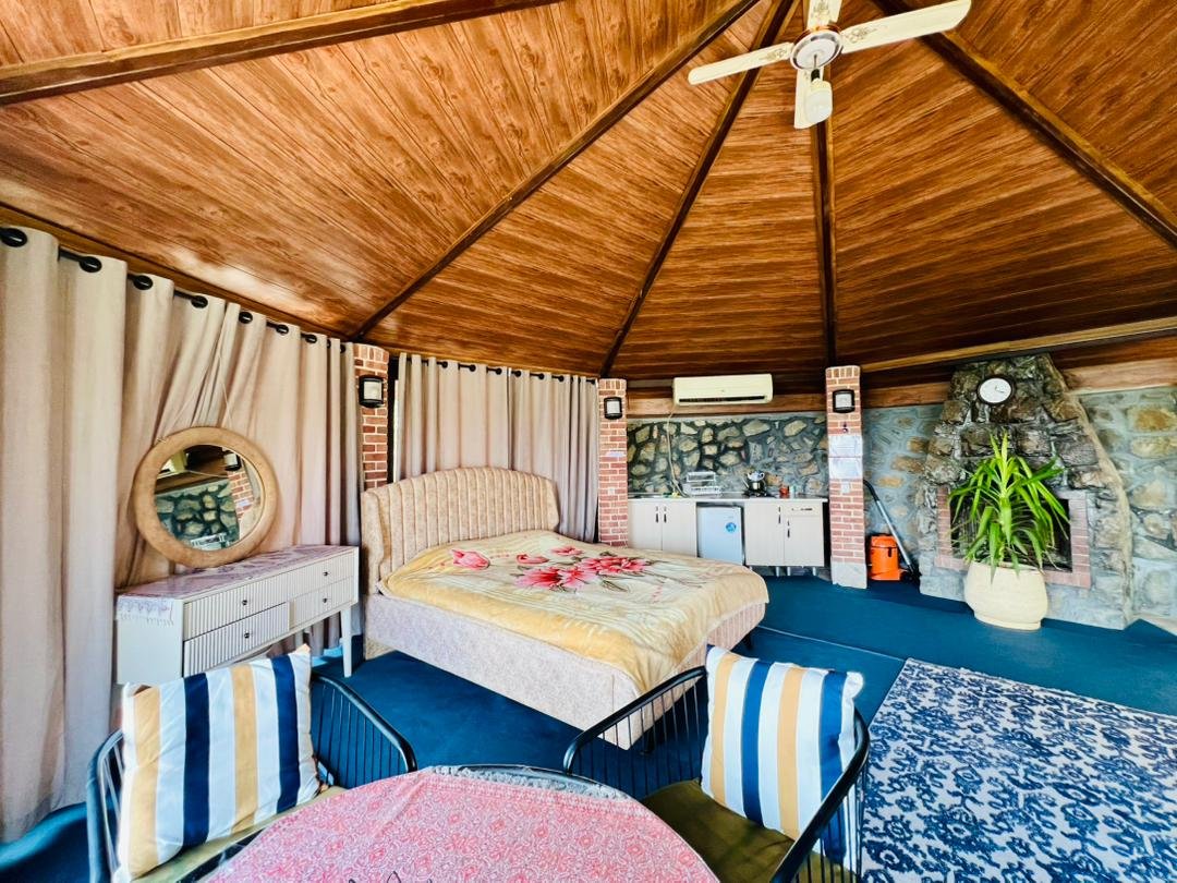 کلبه فلت شیشه ای لونا