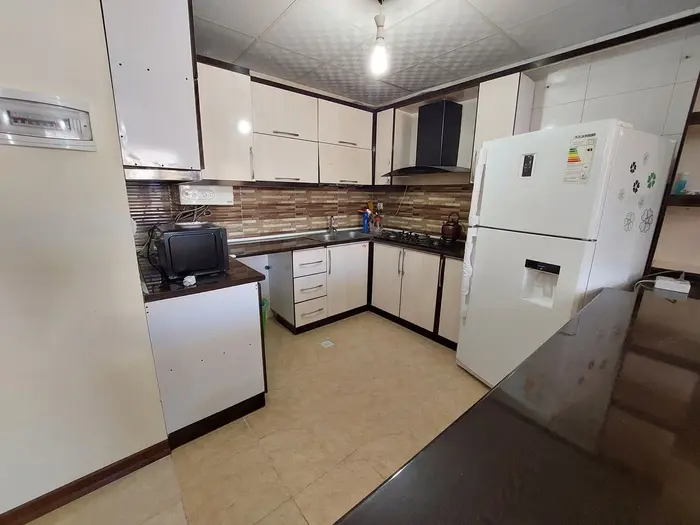 آپارتمان دوخوابه خورشید صدرا - آشپزخانه  زاویه ۱