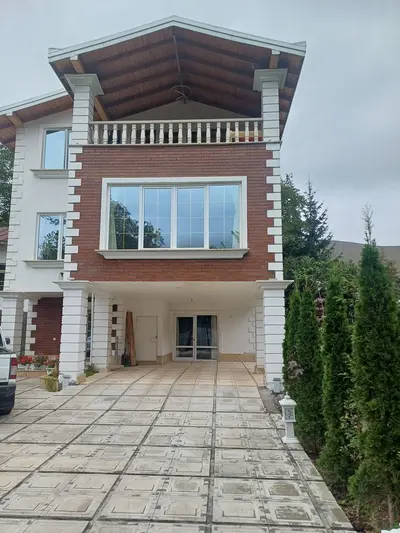 سوئیت یک خوابه لب روخانه مکا