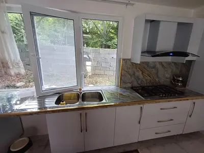 سوئیت یک خوابه لب روخانه مکا