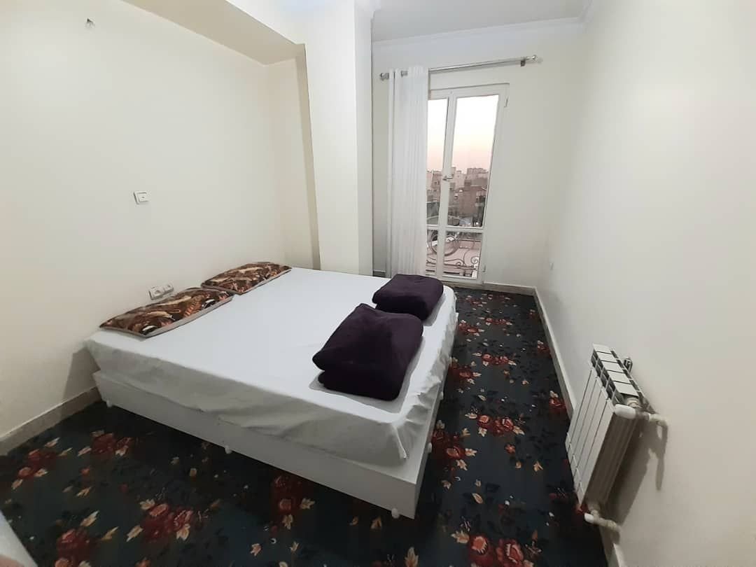 آپارتمان دوخوابه آزادی ۳