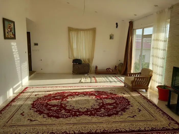 ویلا دوخوابه دهکده قپانوری - سالن ۵۰ متری