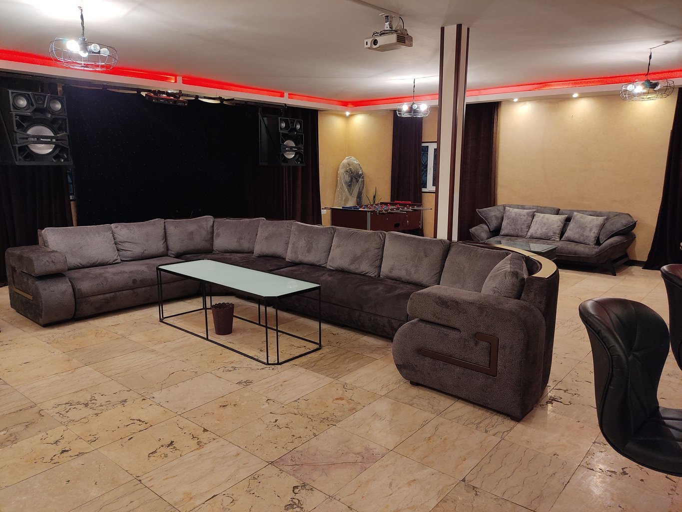 دوخوابه استخردار چهارفصل باغ نشاط