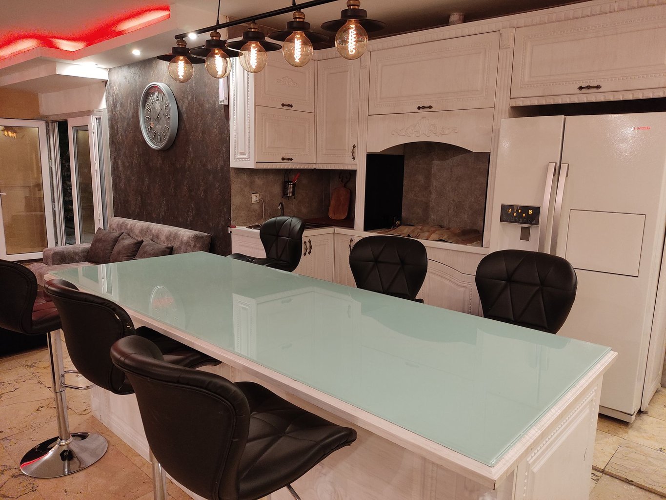 دوخوابه استخردار چهارفصل باغ نشاط