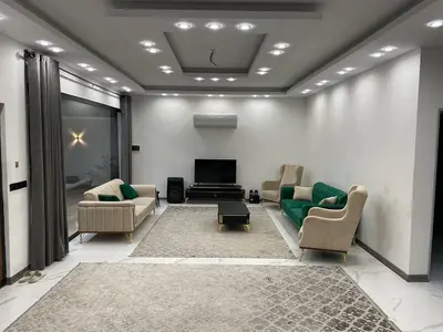 ویلا دوخوابه استخردار آبگرم باغ لاله