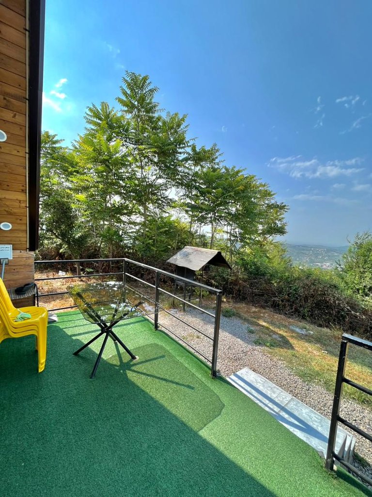 یک خوابه سوئیسی چشمه کنار