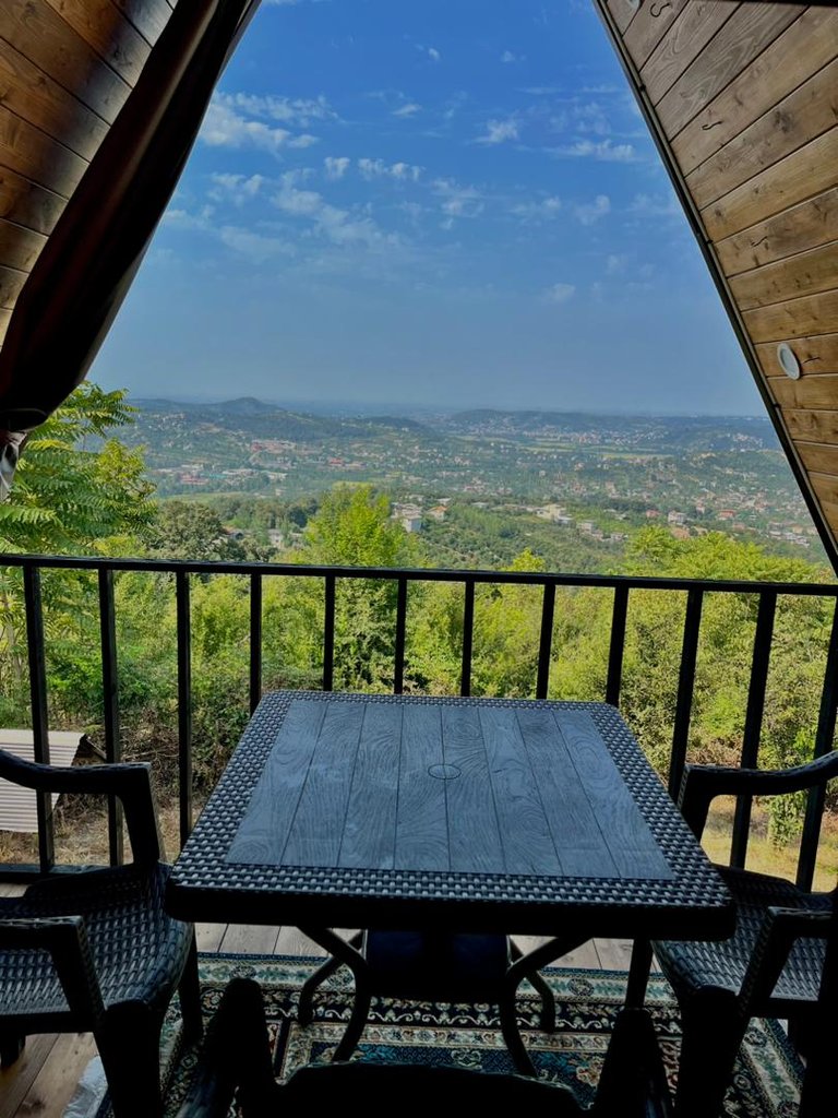 یک خوابه سوئیسی چشمه کنار