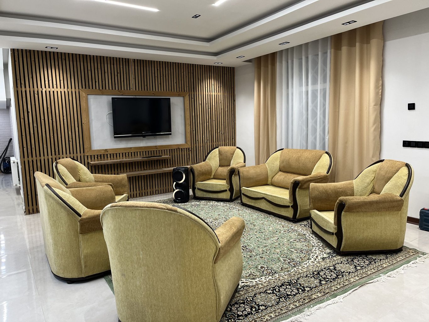 دوخوابه استخردار آبگرم باغ ناز