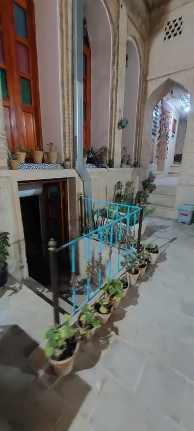 اقامتگاه سنتی ملک تاج - واحد زیر زمین